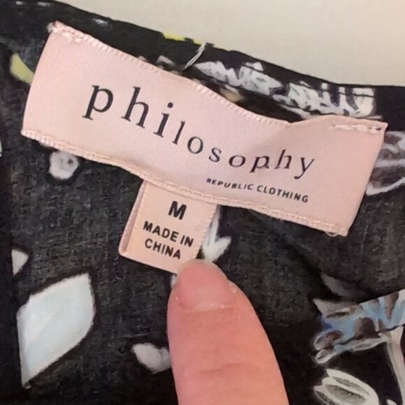 3/$20 Philosophy Long Sleeve Floral Top Ruffle Trim Flowy Blouse Button Cuffs - Picture 11 of 13